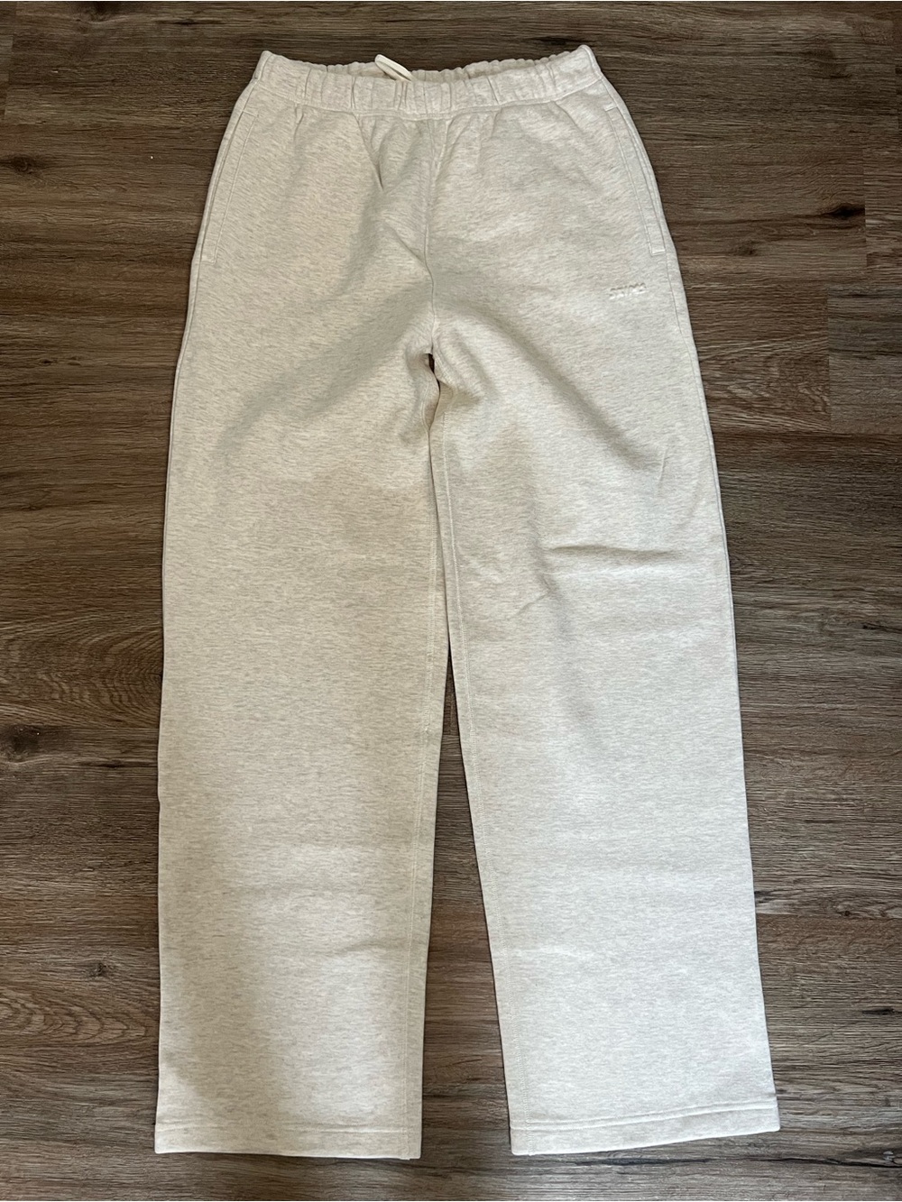 SKIMS Cotton Fleece Straight Leg Sweatpants - Picture 2 of 5
